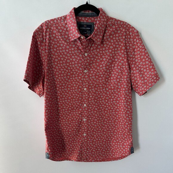 Nickel & Iron Red w/ Blue Star Pattern Large Men's Short Sleeve Shirt - Picture 1 of 10